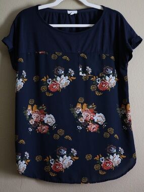 Mason & Belle Navy Floral Flutter Sleeve Blouse Large